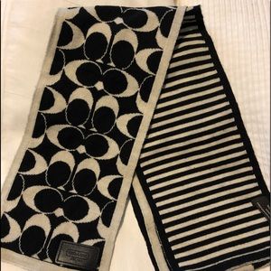 COACH Signature 100% Merino Wool Scarf